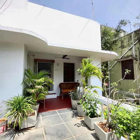 White Villa Guest House Pondicherry-2